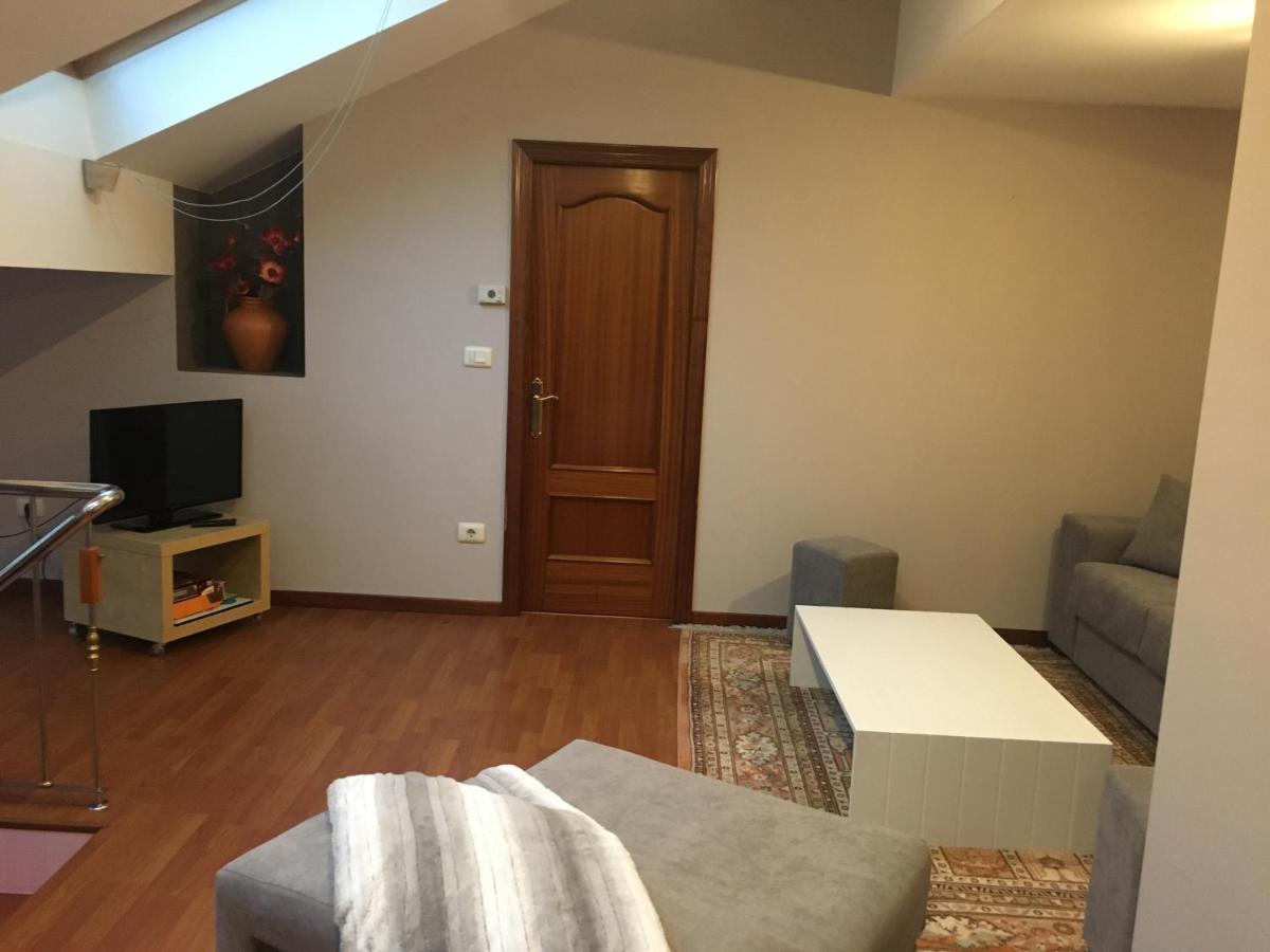 Duplex Rosalia De Castro. Ribadavia Lejlighed Eksteriør billede